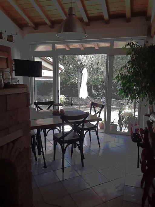 La Suite De Garlone Aujargues ภายนอก รูปภาพ
